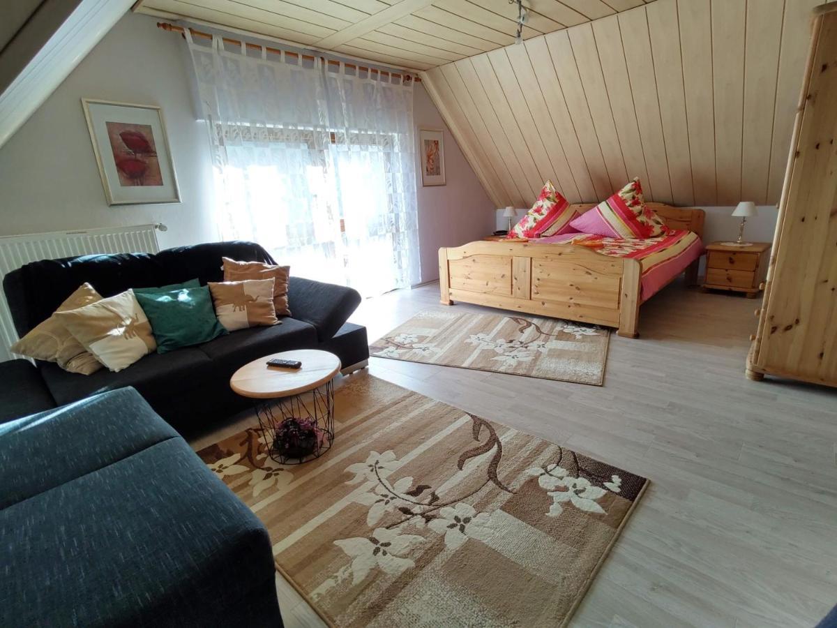 Die Ferienwohnung Lindenhof Zell an der Mosel Esterno foto