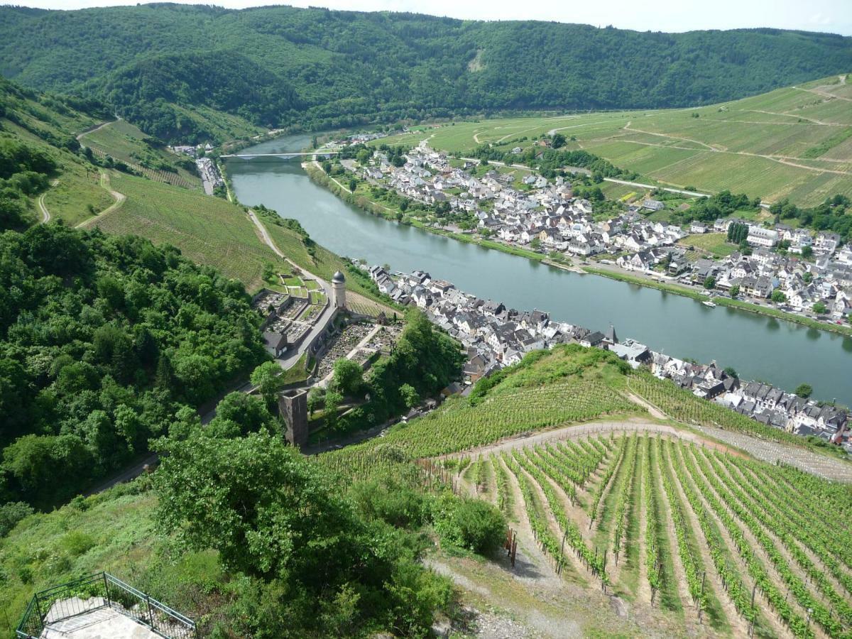 Die Ferienwohnung Lindenhof Zell an der Mosel Esterno foto